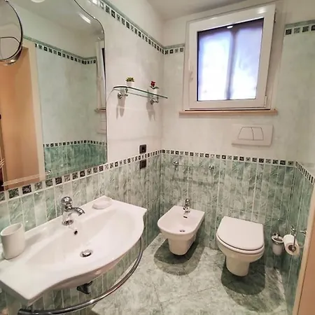 La Casa Di Alessia Con Corte Privata * סן בנדטו דל טרנטו