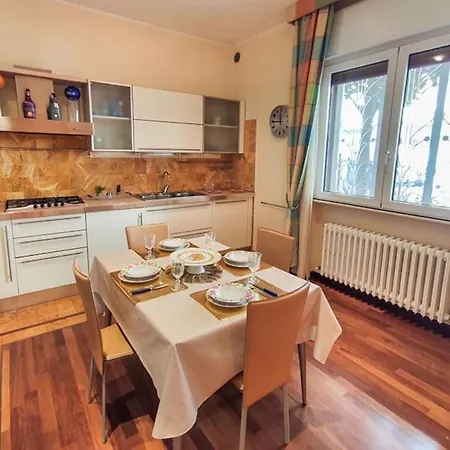 דירה La Casa Di Alessia Con Corte Privata *