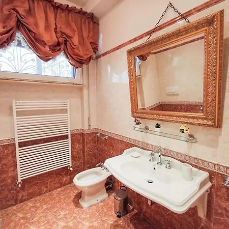 La Casa Di Alessia Con Corte Privata סן בנדטו דל טרנטו