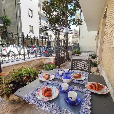 La Casa Di Alessia Con Corte Privata Lägenhet San Benedetto del Tronto