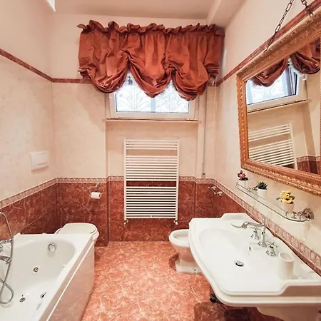 La Casa Di Alessia Con Corte Privata *