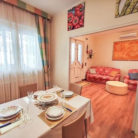 La Casa Di Alessia Con Corte Privata