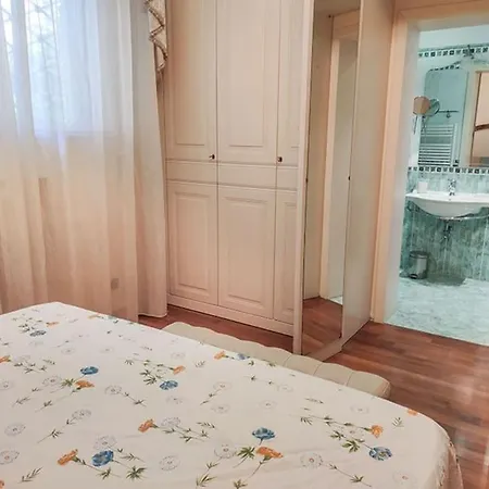Lägenhet La Casa Di Alessia Con Corte Privata
